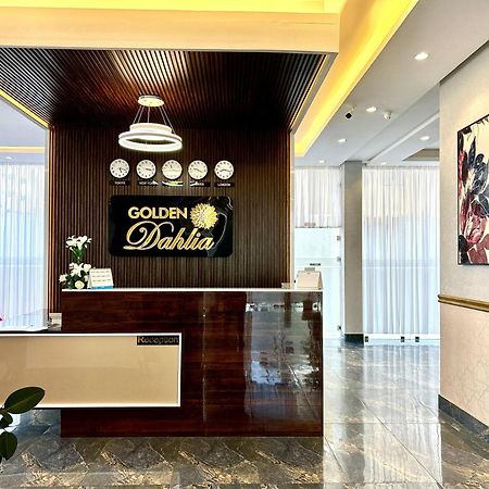 Golden Dahlia Fintas Aparthotel Kuwait City Exteriör bild