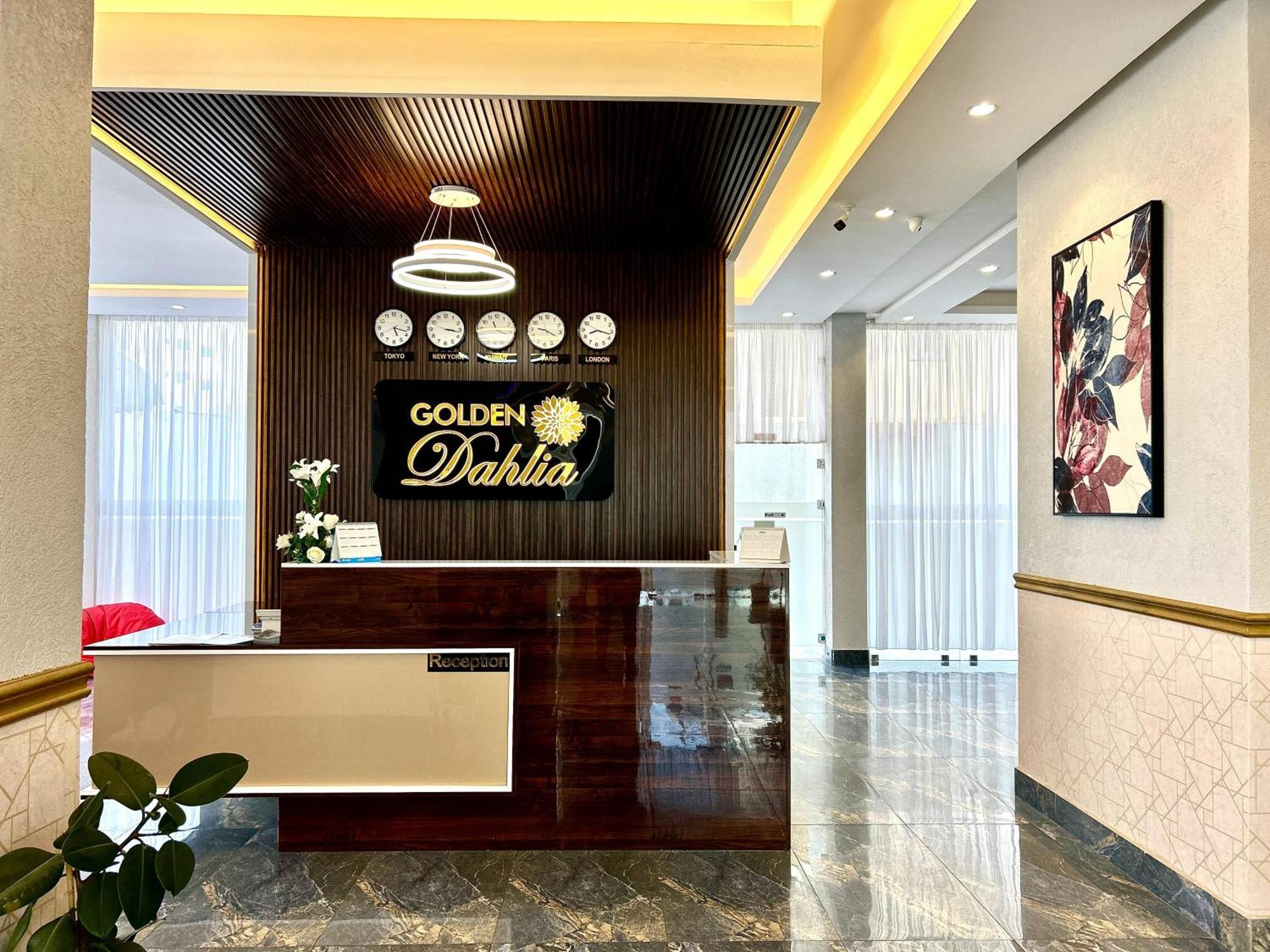 Golden Dahlia Fintas Aparthotel Kuwait City Exteriör bild